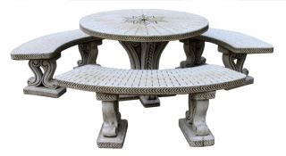 Comedor circular de rosas