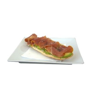 TOSTADA DE AGUACATE Y JAMÓN SERRRANO