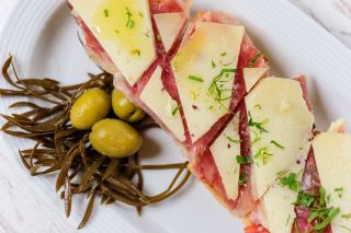 IBERICO Y MANCHEGO