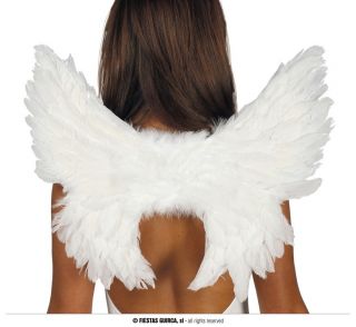 Alas blancas con plumas