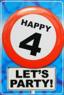 Tarjeta de cumpleaños con chapa happy 4