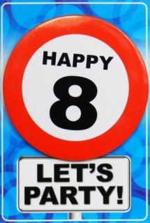 Tarjeta de cumpleaños con chapa happy 8