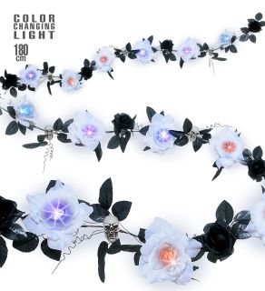 Guirnalda de flores y calaveras