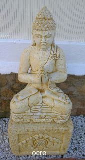 Buda grande con pedestal