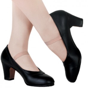 imagen Zapatos español clavos