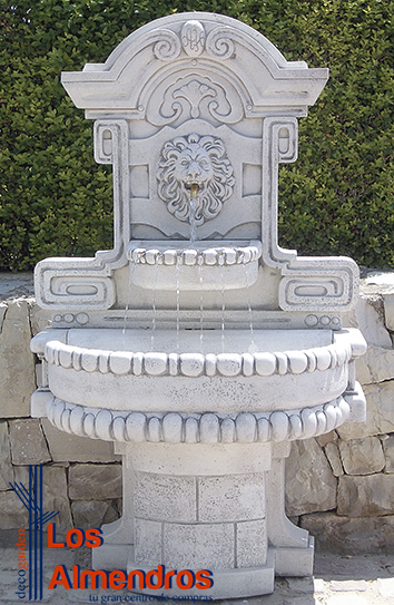 Fuente Pared Época Cabeza León | Los Almendros