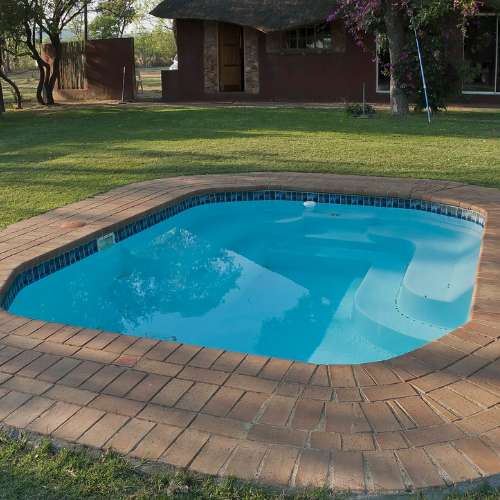 Foto Los mejores diseños de piscinas para patios pequeños