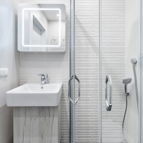 Mueble de baño gris con columna de almacenaje  Cocinas, Baños, Reformas y  Materiales de Construcción