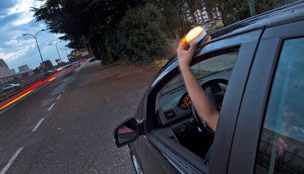 Cambia la normativa de las baliza V-16