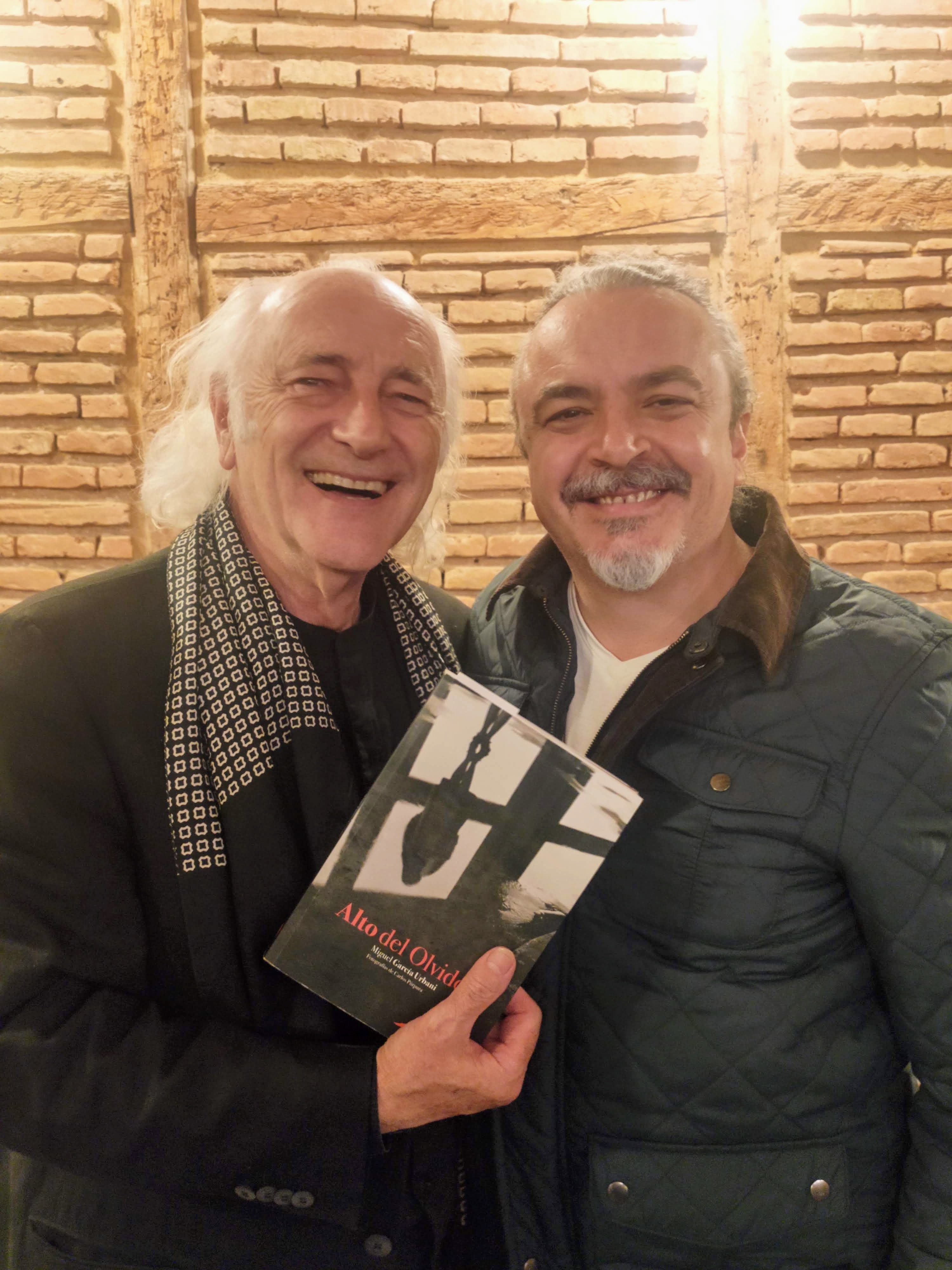 Foto Amancio Prada y Miguel García Urbani, un encuentro inesperado