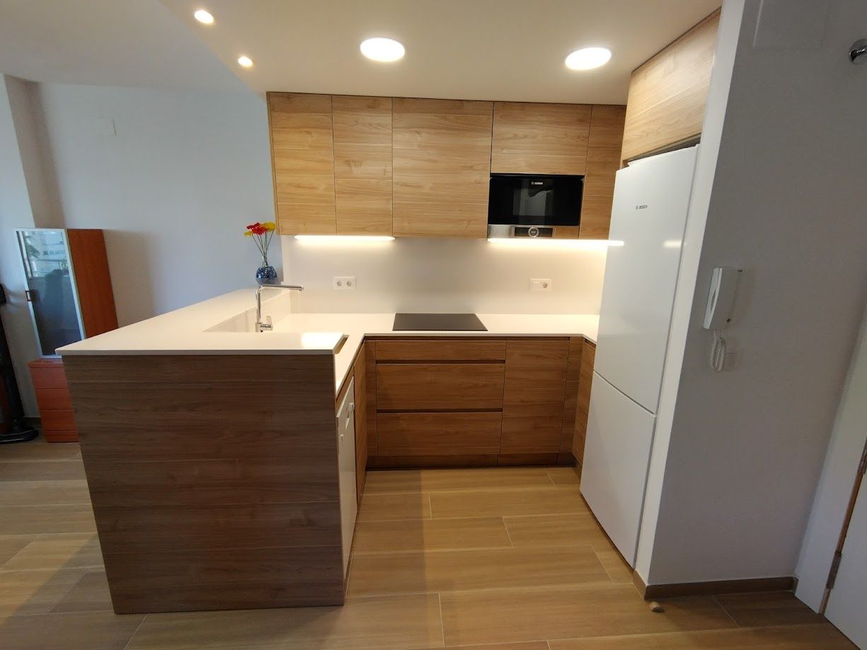 ¿Dónde hay que ubicar los electrodomésticos en la cocina?